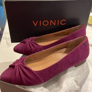 BRAND NEW! In original box. Gem Gramercy Ballet Flats Pointy Bow Toe Merlot.